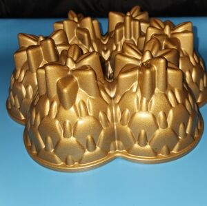 Nordic Ware Gold Bundt Pan